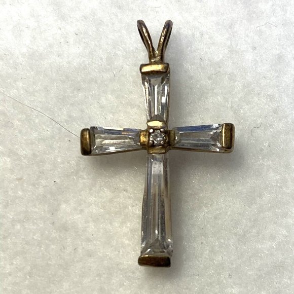 Gold Tone Clear Beveled Crystal Cross Pendant Necklace 925..........133 - Picture 3 of 10